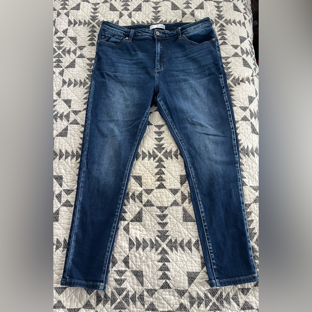 KanCan women’s skinny jeans size 2XL